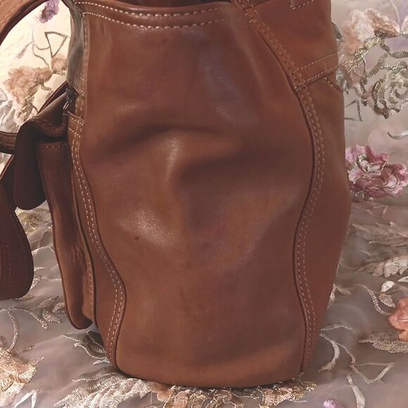 Fossil Leather Bag in Luggage Tan - Picture 8 of 16